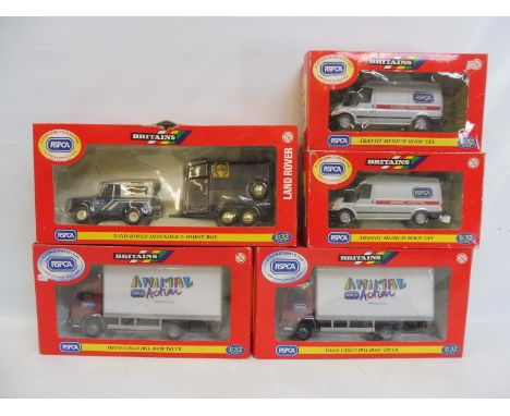 Five Britains rainbow packs 1:32 scale models to include the Land Rover Defender and Horsebox.