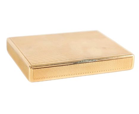 AN EARLY 20TH CENTURY FABERGE 14CT GOLD AND DIAMOND CIGARETTE CASE, WORKMASTER HENRIK WIGSTROM (1862 - 1923) having an engine