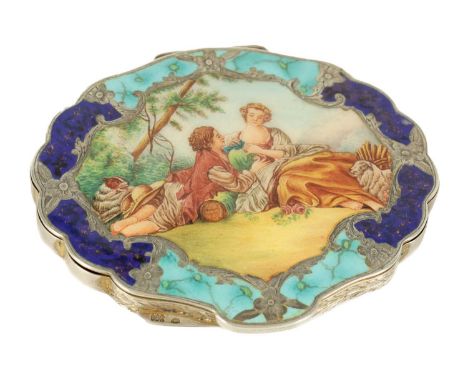 A 19TH CENTURY ITALIAN SILVER AND ENAMEL COMPACT with figural romantic scene to the lid within royal and light blue borders e