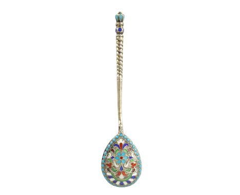 AN EARLY 20TH CENTURY RUSSIAN SILVER GILT AND CLOISONNE ENAMEL SPOON with brightly coloured floral work - hallmarked MK 84.11