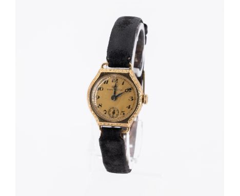 IWC SCHAFFHAUSENArmbanduhr. Werk: Handaufzug. Gehäuse/Armband: 585/- Gelbgold, Zffbl. golden, Indizes schwarz, Zeiger gebläut