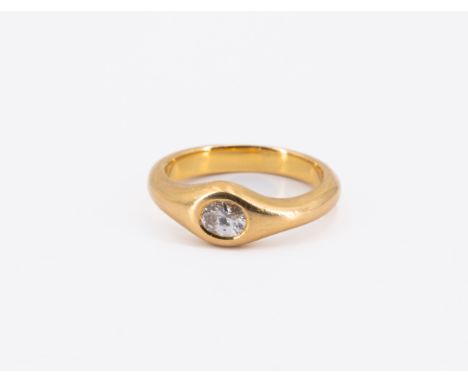 DIAMANT-RING. Herkunft: Deutschland. Material: 750/- Gelbgold, getestet. Gesamtgewicht: ca. 6,0 g. EU-RM: 51. Diamanten: 1 ov