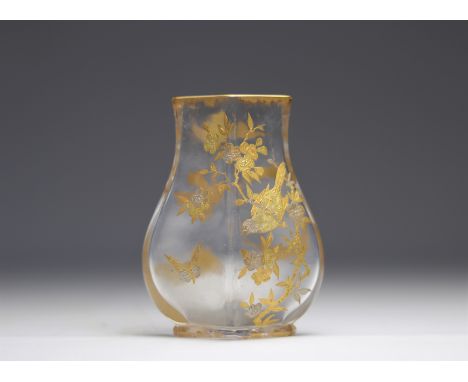 Baccarat vase decorated with japanese birds and insects with gold enamel - Weight: 400 g - Shipping available - Region: Franc