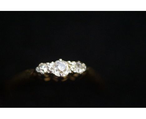 18ct Gold 3 stone Diamond Ring set in platinum Size N