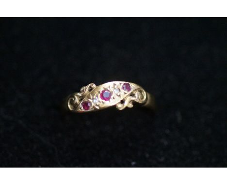 9ct Gold Ring set with 3 Rubies and 2 Diamonds Size Q