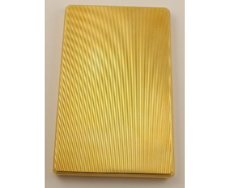 An 18ct gold engine turned cigarette case with slide opening mechanism, hallmarked Birmingham 1947, dimensions 138mm x 85mm x