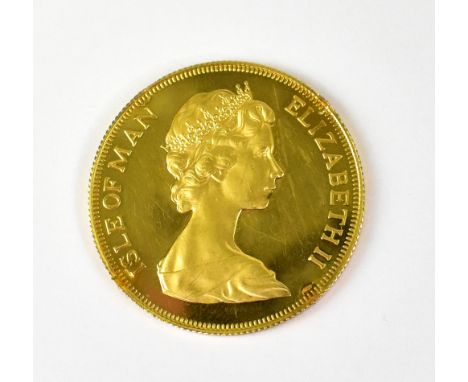 A 1980 Isle of Man Pobjoy Mint double sovereign, with additional Queen Mother portrait above the cape to the reverse, approx 