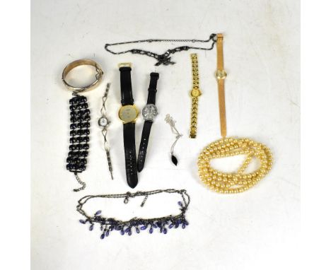 A quantity of modern, vintage and antique costume jewellery, to include a sovereign-style pendant in a gold plated mount and 