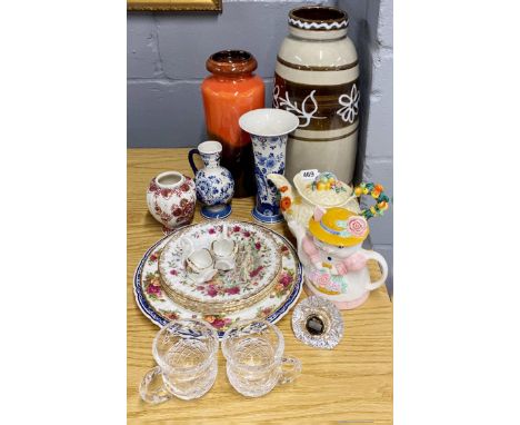 A Clarice Cliff harvest patterned teapot and other items.