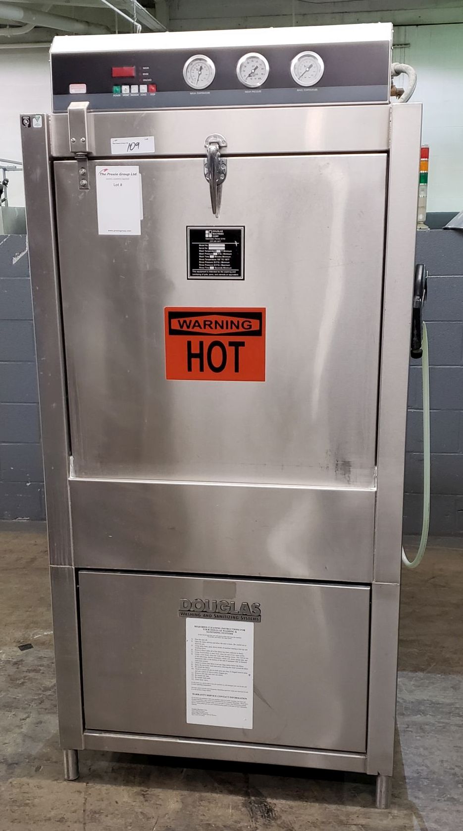 Douglas washer, model UTM10E480/33, serial 08/8666, 150 F minimum