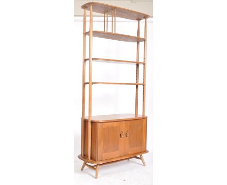 Lucian Ercolani - Ercol - Giraffe Model 363 - A retro 20th century Ercol ' Giraffe ' room divider / bookcase cabinet of beech