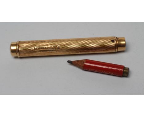AN 18CT GOLD TELESCOPIC PENCIL, maker Sampson Mordan, London 1913, of plain cylindrical form with engine turning, enclosing a