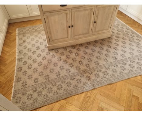 A Turkish Vintage Area Rug Grey Field 1.9m x 2.4m (Apt 1)