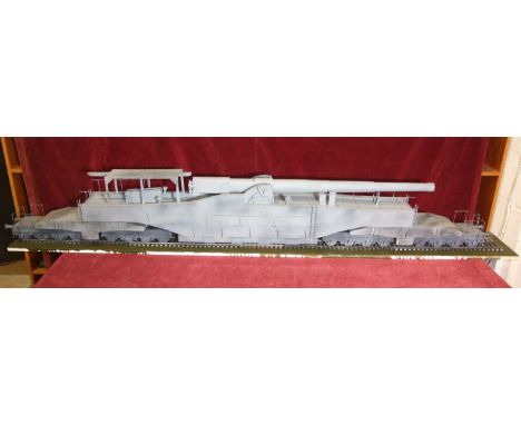 A French 1/35 scale model 1870-93 rail gun, 32cm, M74(F), on rail-mounted carriages, 218cm long, 33cm high. 