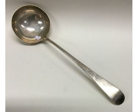A George III silver soup ladle. London 1785. Approx. 117 grams. Est. £100 - £150.