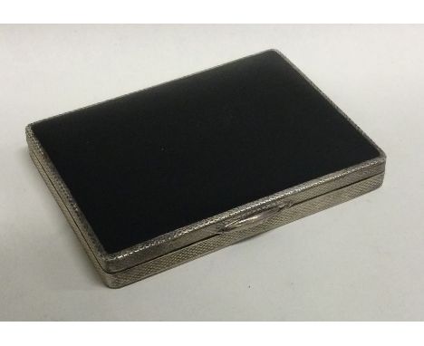 A silver and enamelled snuff box. London 1933. By Asprey &amp; Co. Approx. 116 grams. Est. £300 - £400.