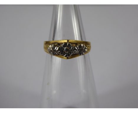 A Lady's 18 ct Yellow and White Gold Diamond Ring, size M, approx 3.4 gms