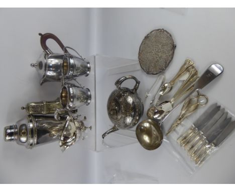 Miscellaneous Quantity of Silver Plate, including a sugar bowl, milk jug, tea strainer, sugar shaker, sauce boat, ladle, berr