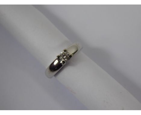 A Lady's 14 ct White Gold and Diamond Solitaire Ring, size K, approx 20 pts dias, approx 6 gms.