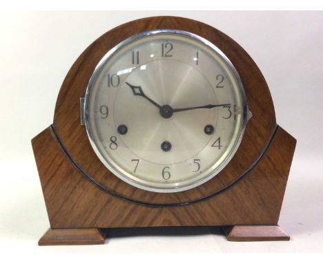 MAHOGANY MANTEL CLOCK, 20TH CENTURY on raised feet23cm high