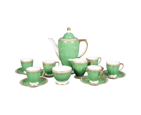 Spode Copelands China "Ryde" pattern coffee service, in green with gilded decoration, pot height 23.5cm 