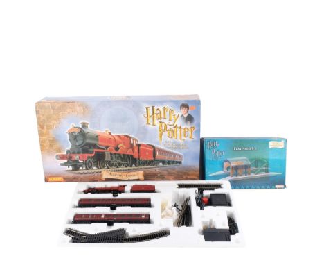 A Hornby Harry Potter and The Chamber of Secrets Hogwarts Express OO gauge electric train set, and a Hornby Harry Potter and 