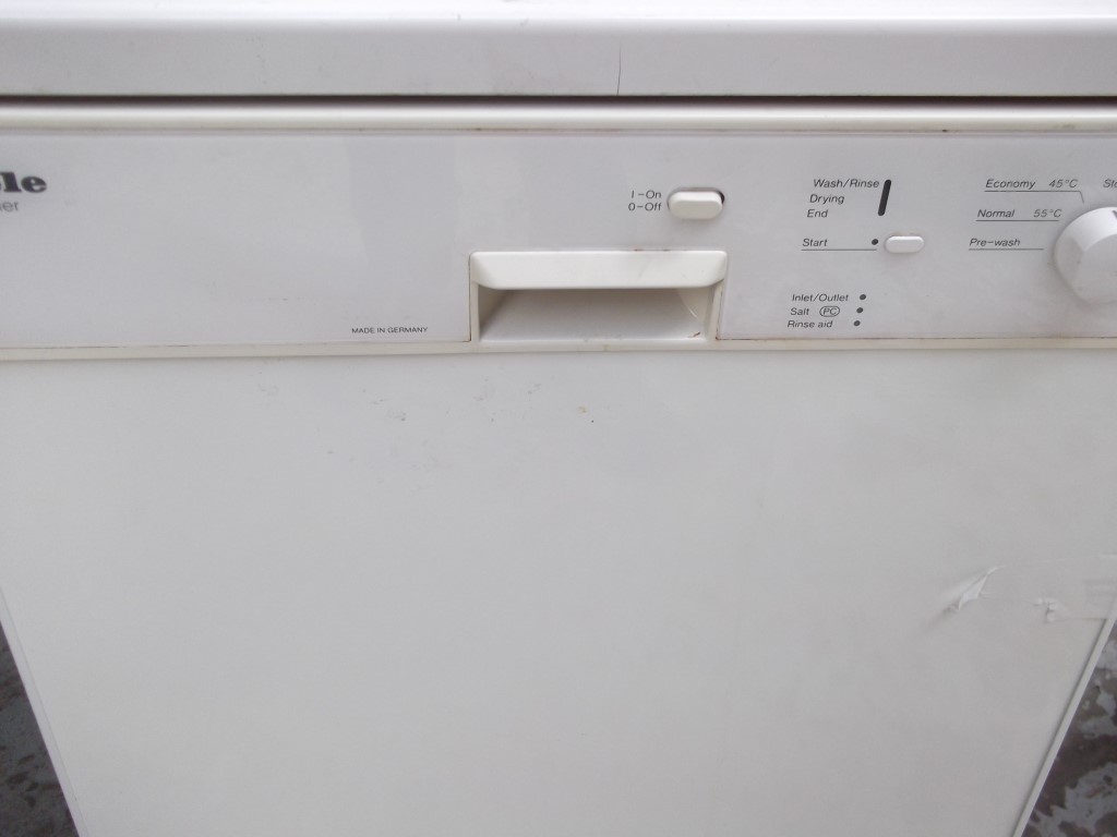 1 x Miele HG01 Dishwasher Preowned In Working Condition CL007