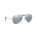 NEW & PACKAGED RAY-BAN Aviator Large Metal Sunglasses - SILVER WITH GREY MIRROR LENSES. RRP £174. (