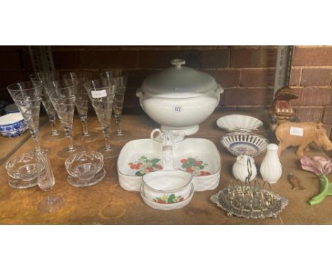 SHELF OF MISC GLASS & CHINAWARE