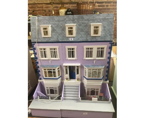 PINK & WHITE PAINTED DOLLS HOUSE COMPLETE WITH MISC FURNITURE & ELECTRIC LIGHTING, 31" WIDE X 26" TOTAL DEPTH X 35" TALL 