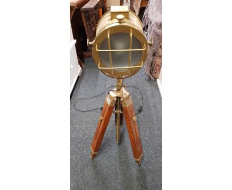 REPRODUCTION NAUTICAL TRIPOD NIGHT LAMP