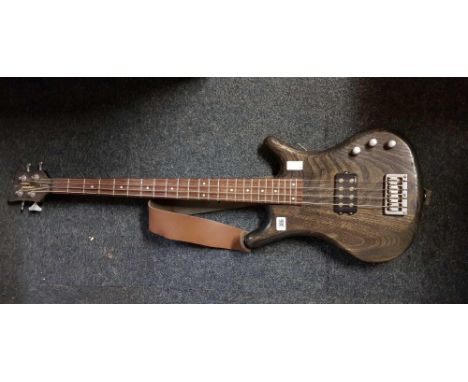 TANGLEWOOD WARRIOR II BASE GUITAR