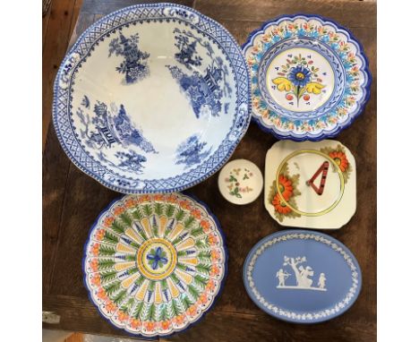 British Anchor England cake plate L/O/32 with a handle, a large Pagoda J &amp; G Meakin Hanley England wash bowl blue &amp; w