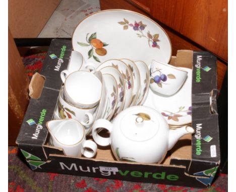A box of Royal Worcester Evesham tea and dinner wares including tea pot, cups and saucers, side plates etc.