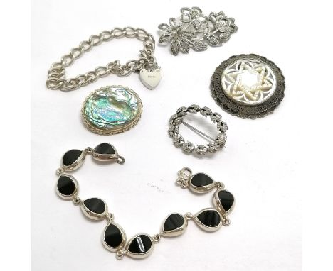 4 x silver brooches inc star of david mother of pearl mother of pearl (4cm diameter), 2 x silver bracelets ~ total weight 70g
