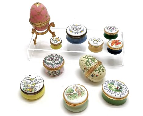 Qty of enamel pill / trinket boxes inc Bilston, 1 on stand etc 