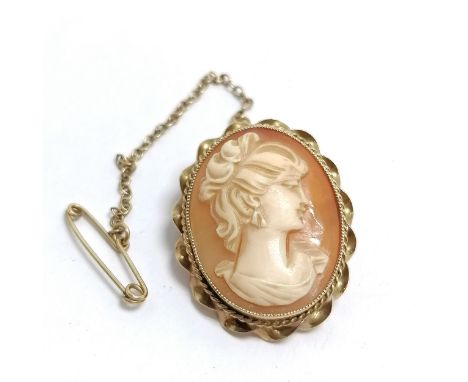 9ct hallmarked gold hand carved cameo portrait brooch - 3cm &amp; 4.7g total weight 