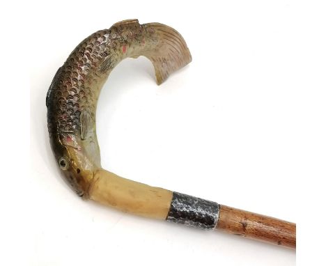 Unusual hand carved horn handled folk walking stick in the form of a rainbow trout (?) - 94cm