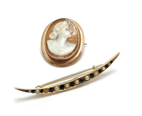 Antique unmarked gold crescent brooch (set with pearl  (1 missing)/ blue stone - 5.5cm) t/w 9ct marked gold hand carved cameo