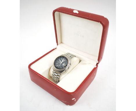 OMEGA SPEEDMASTER AUTOMATIC GENTS WRISTWATCH, day/date, the stainless steel case and strap, embossed 'Seamaster' to back of c