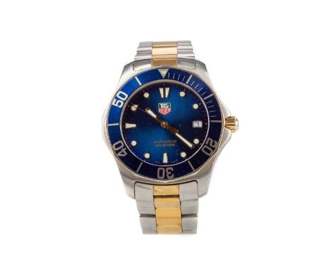GENTLEMAN'S TAG HEUER AQUARACER STAINLESS STEEL QUARTZ WRIST WATCH,model WAB1120, the round blue dial with applied lume fille