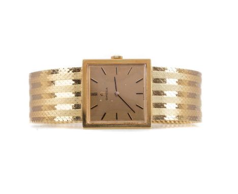 GENTLEMAN'S OMEGA EIGHTEEN CARAT GOLD MANUAL WIND WRIST WATCH,the square champagne dial with applied baton hour markers, 25mm