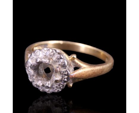 An 18 ct gold ring, L/M, 3.6 g (a/f)