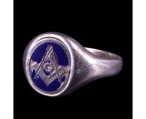 A 1980s Masonic enamelled silver signet ring, X/Y, 7 g