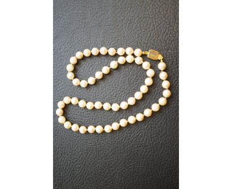 Monet pearl necklace  