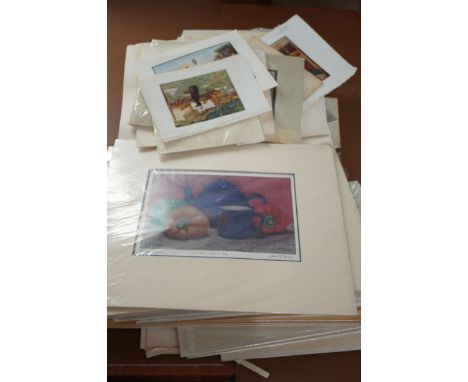 Large collection of vintage pictures & prints 