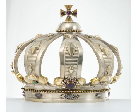 Krone als Wandapplik  Bruckmann und Söhne, Heilbronn Großer Amethyst in der Mitte und eingelassene Perlen. Teilweise vergolde