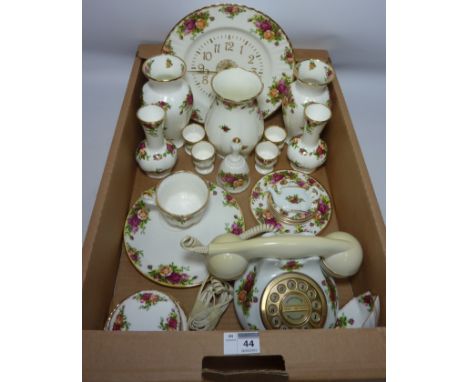 Royal Albert 'Old Country Roses' telephone, clock, vases and other decorative items in one box Condition Report Click here fo