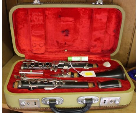 An Alliance LaFleur clarinet, serial no. 18031 in carry case