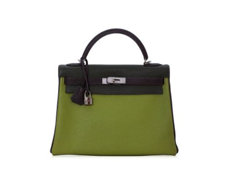 AN HERMÈS TRICOLOR KELLY 32 Palladium hardware, interior is Vert Olive leather with one zip pocket and two slip pockets, lock
